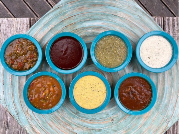 Chuy's deluxe tomatillo sauce recipe